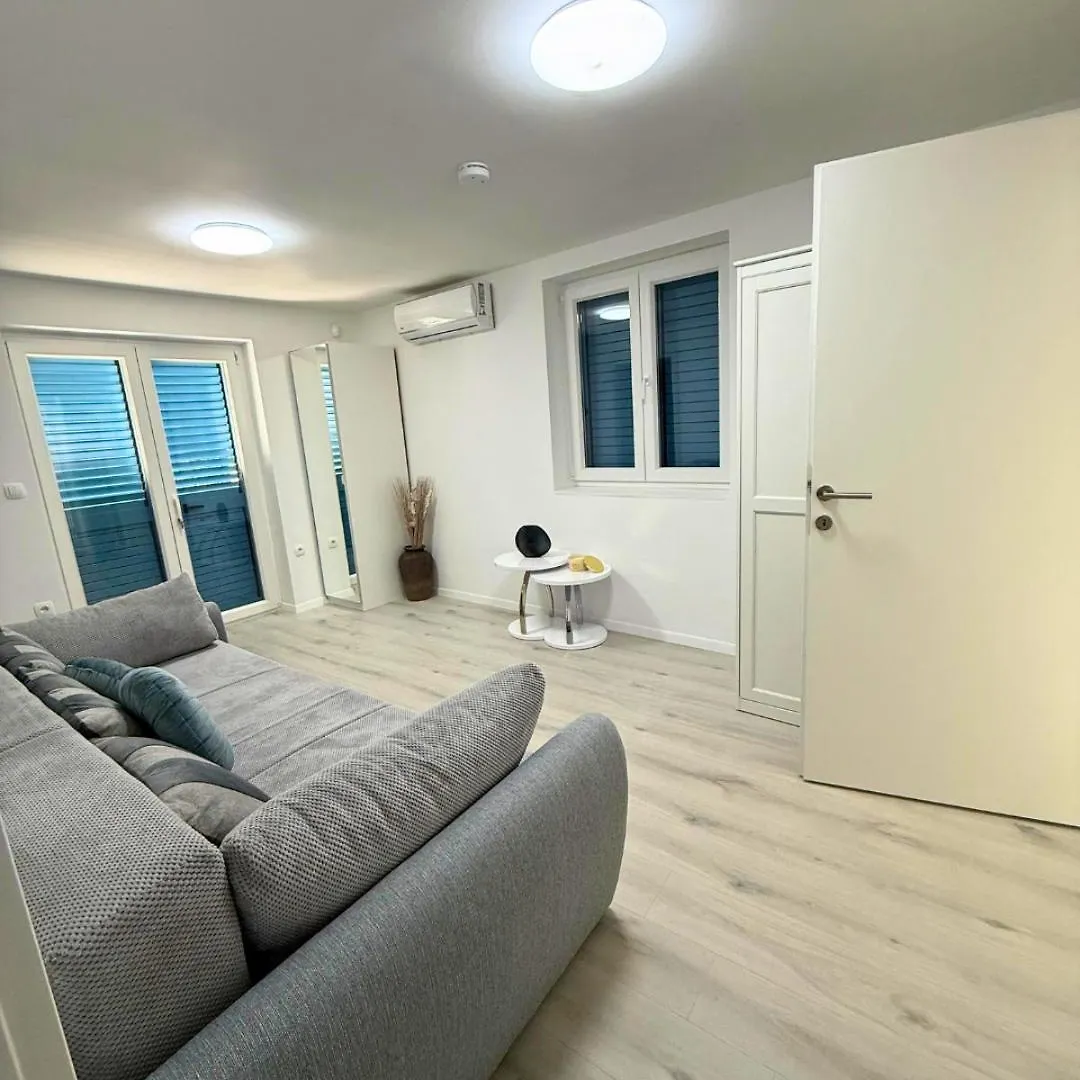 Vacation Home Rovanjska